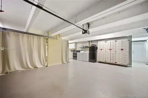 3515 E Fairview Street Coconut Grove FL 33133