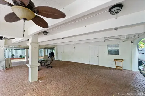 3515 E Fairview Street Coconut Grove FL 33133