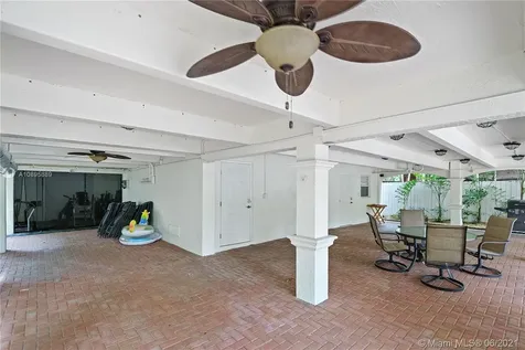 3515 E Fairview Street Coconut Grove FL 33133