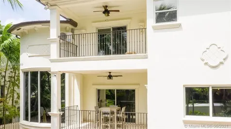 3515 E Fairview Street Coconut Grove FL 33133