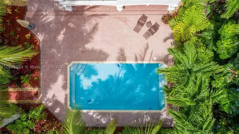 3515 E Fairview Street Coconut Grove FL 33133