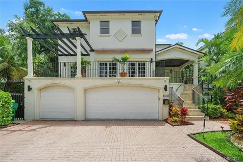 3515 E Fairview Street Coconut Grove FL 33133