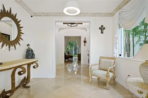 3515 E Fairview Street Coconut Grove FL 33133