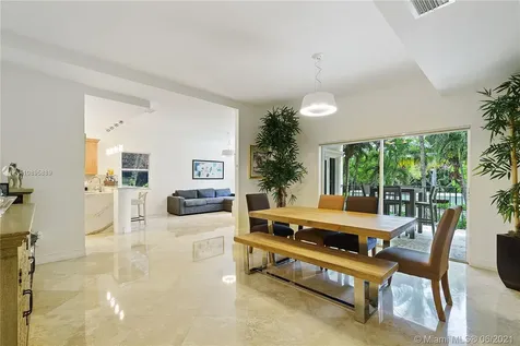 3515 E Fairview Street Coconut Grove FL 33133