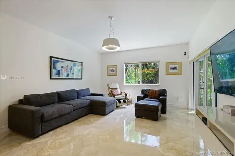 3515 E Fairview Street Coconut Grove FL 33133