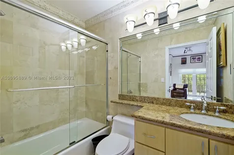 3515 E Fairview Street Coconut Grove FL 33133