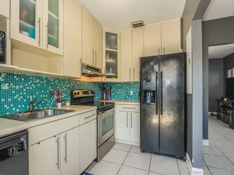 498 Swan Avenue Miami Springs FL 33166