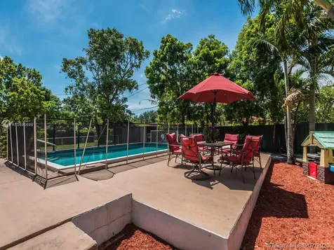 498 Swan Avenue Miami Springs FL 33166