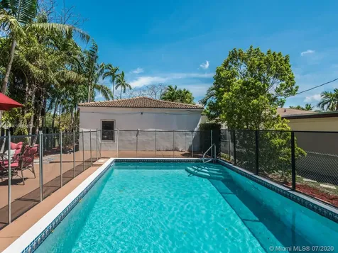 498 Swan Avenue Miami Springs FL 33166