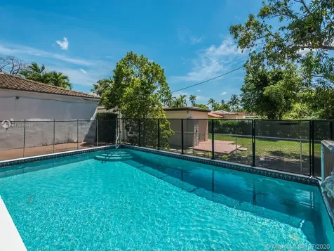 498 Swan Avenue Miami Springs FL 33166