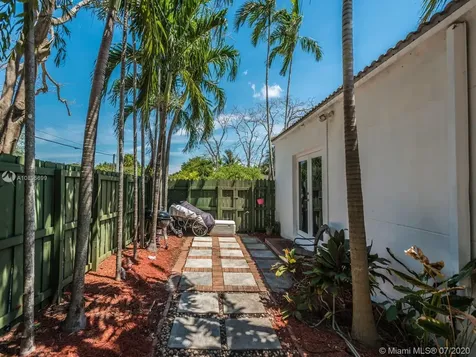 498 Swan Avenue Miami Springs FL 33166