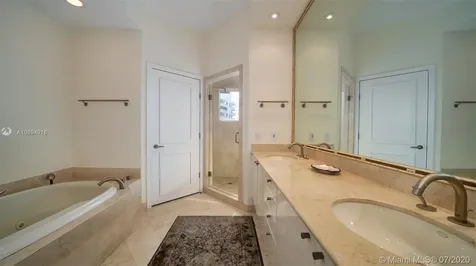 799 Crandon Bl Key Biscayne FL 33149