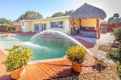 11511 Taft Street Pembroke Pines FL 33026