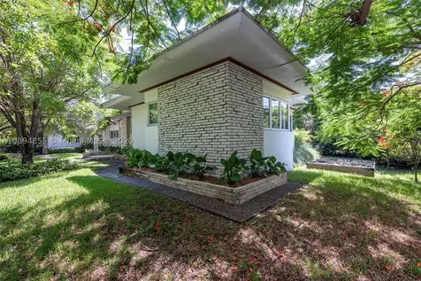 2801 Fairgreen Drive Miami Beach FL 33140