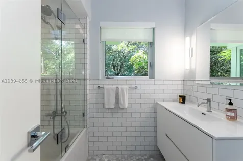 2801 Fairgreen Drive Miami Beach FL 33140