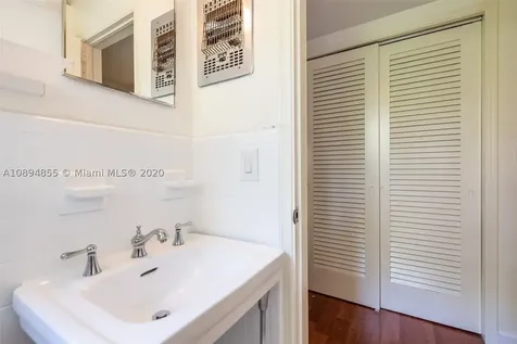 2801 Fairgreen Drive Miami Beach FL 33140