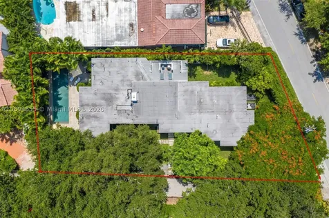 2801 Fairgreen Drive Miami Beach FL 33140