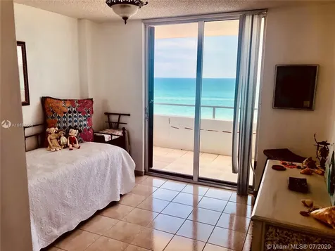 5555 Collins Avenue Miami Beach FL 33140