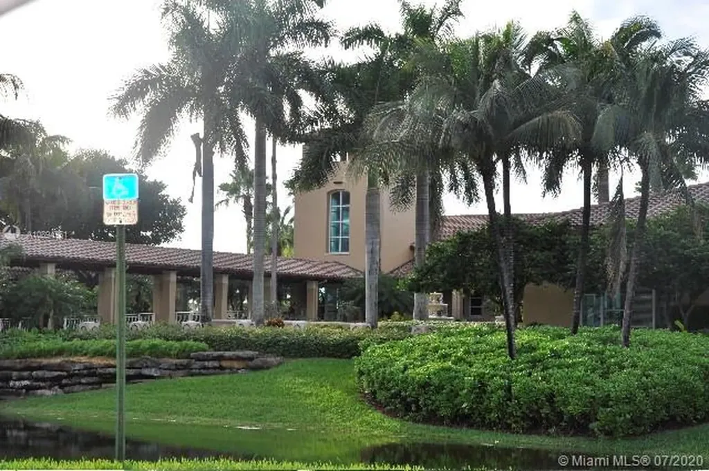 10923 NW 70th Street Doral FL 33178
