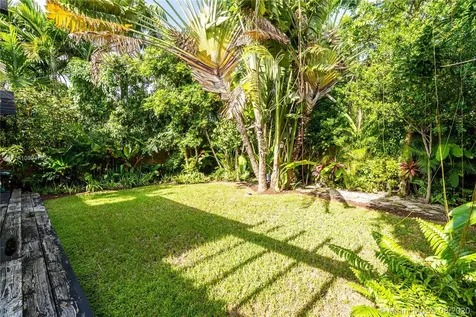 1711 Michigan Avenue Miami Beach FL 33139