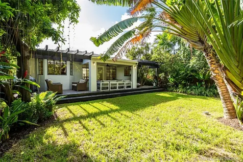 1711 Michigan Avenue Miami Beach FL 33139