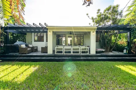 1711 Michigan Avenue Miami Beach FL 33139
