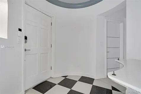 1711 Michigan Avenue Miami Beach FL 33139