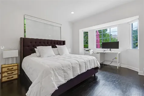 1711 Michigan Avenue Miami Beach FL 33139