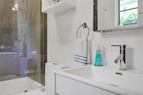 1711 Michigan Avenue Miami Beach FL 33139