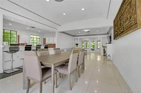 1711 Michigan Avenue Miami Beach FL 33139