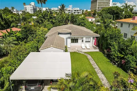 1711 Michigan Avenue Miami Beach FL 33139