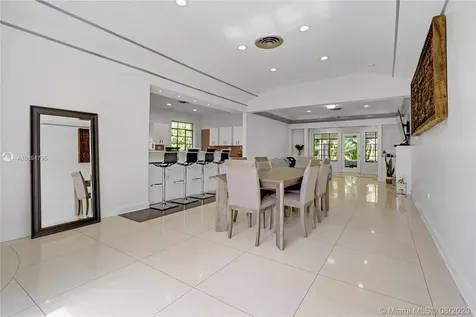 1711 Michigan Avenue Miami Beach FL 33139