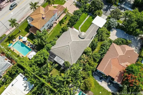 1711 Michigan Avenue Miami Beach FL 33139