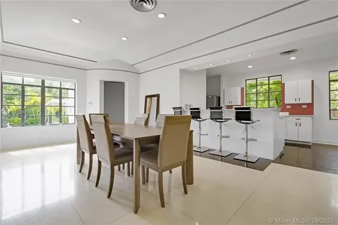 1711 Michigan Avenue Miami Beach FL 33139