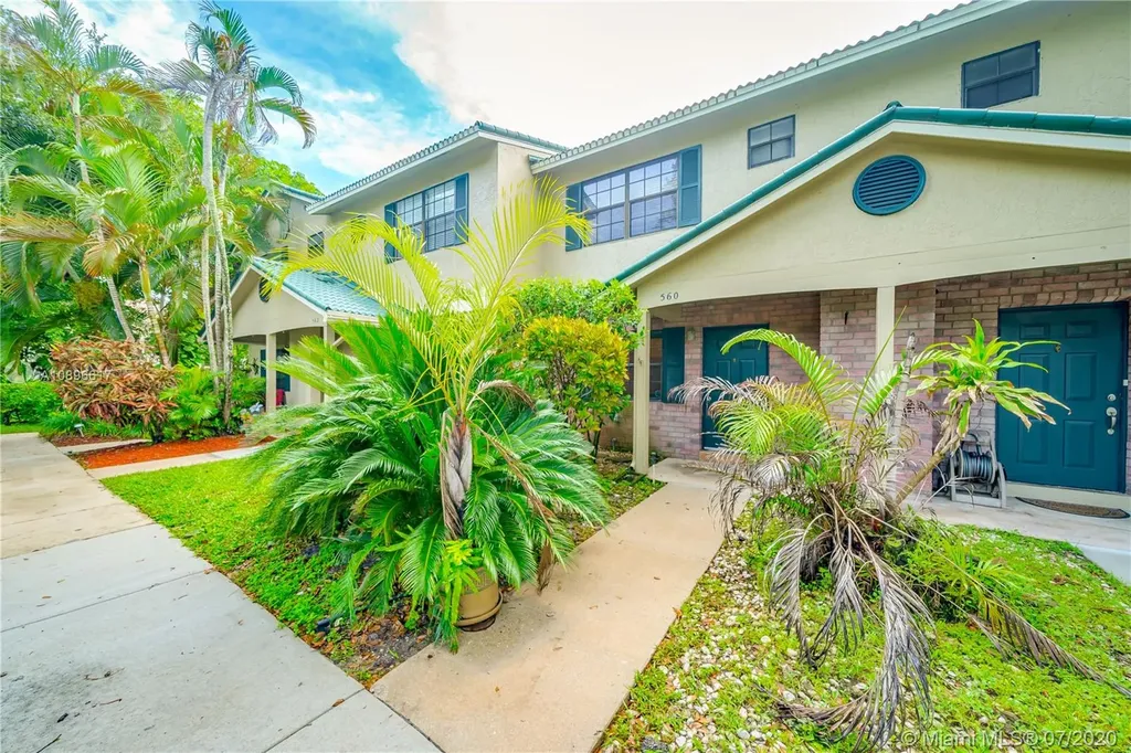 560 Westree Lane Plantation FL 33324