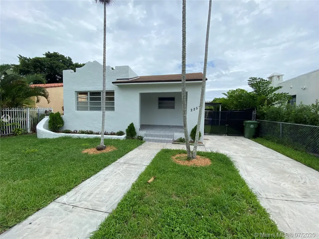 2257 SW 11th Street Miami FL 33135