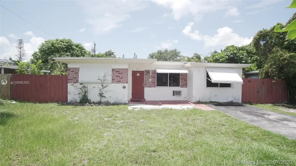 5814 Moseley Street Hollywood FL 33021