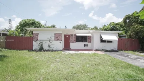 5814 Moseley Street Hollywood FL 33021