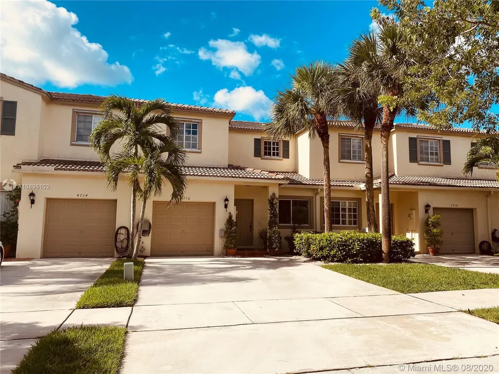 4716 Lago Vista Drive Coconut Creek FL 33073