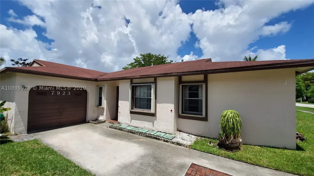 7923 NW 60th Street Tamarac FL 33321