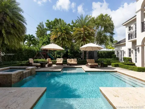 10915 SW 62nd Avenue Pinecrest FL 33156