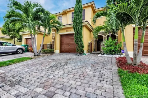 9332 SW 220th Terrace Cutler Bay FL 33190