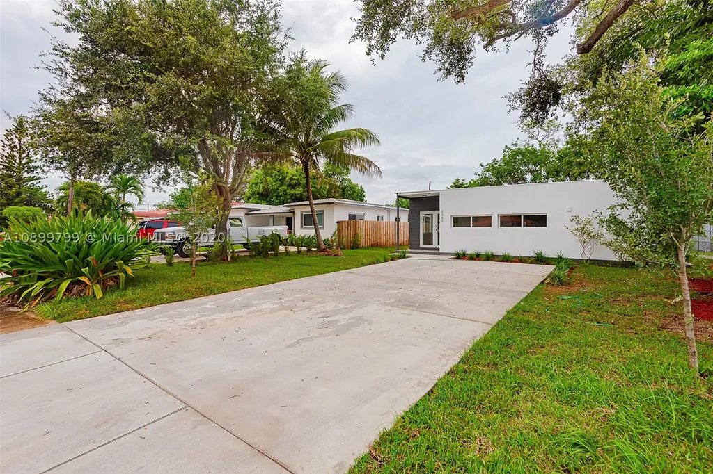 1351 NE 158th Street North Miami Beach FL 33162