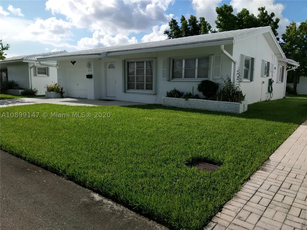 8423 NW 59th Street Tamarac FL 33321