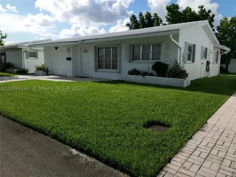 8423 NW 59th Street Tamarac FL 33321