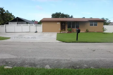 4208 SW 73rd Terrace Davie FL 33314