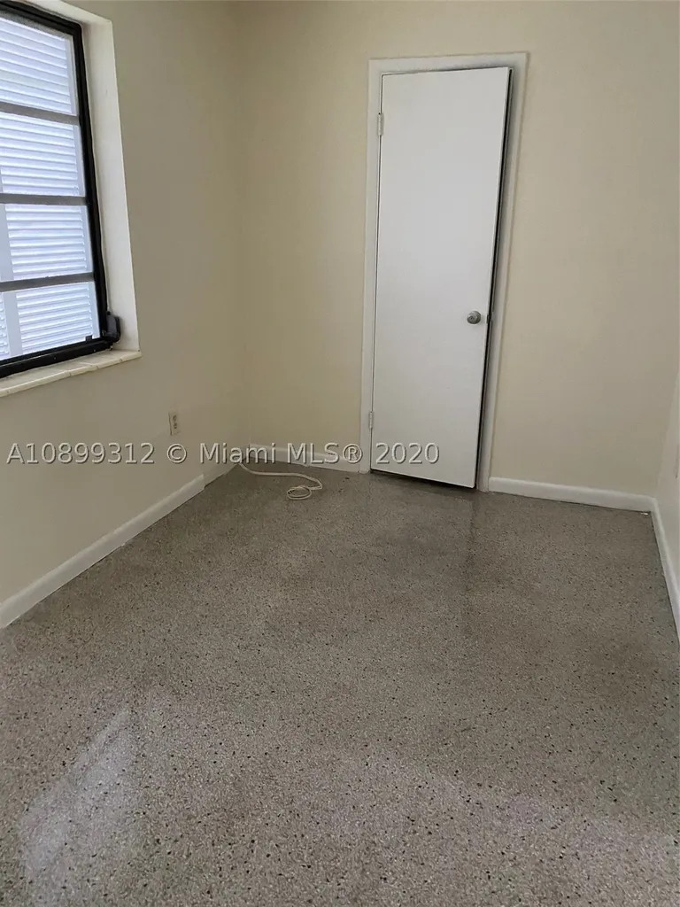 410 N 72nd Terrace Hollywood FL 33024