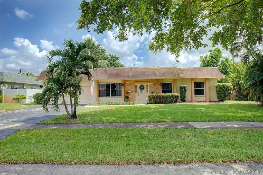 7421 NW 12th Street Plantation FL 33313