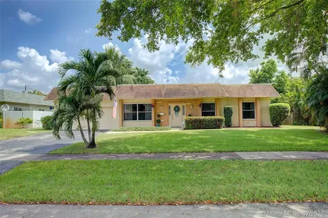 7421 NW 12th Street Plantation FL 33313