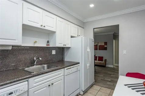 2501 S Ocean Drive Hollywood FL 33019